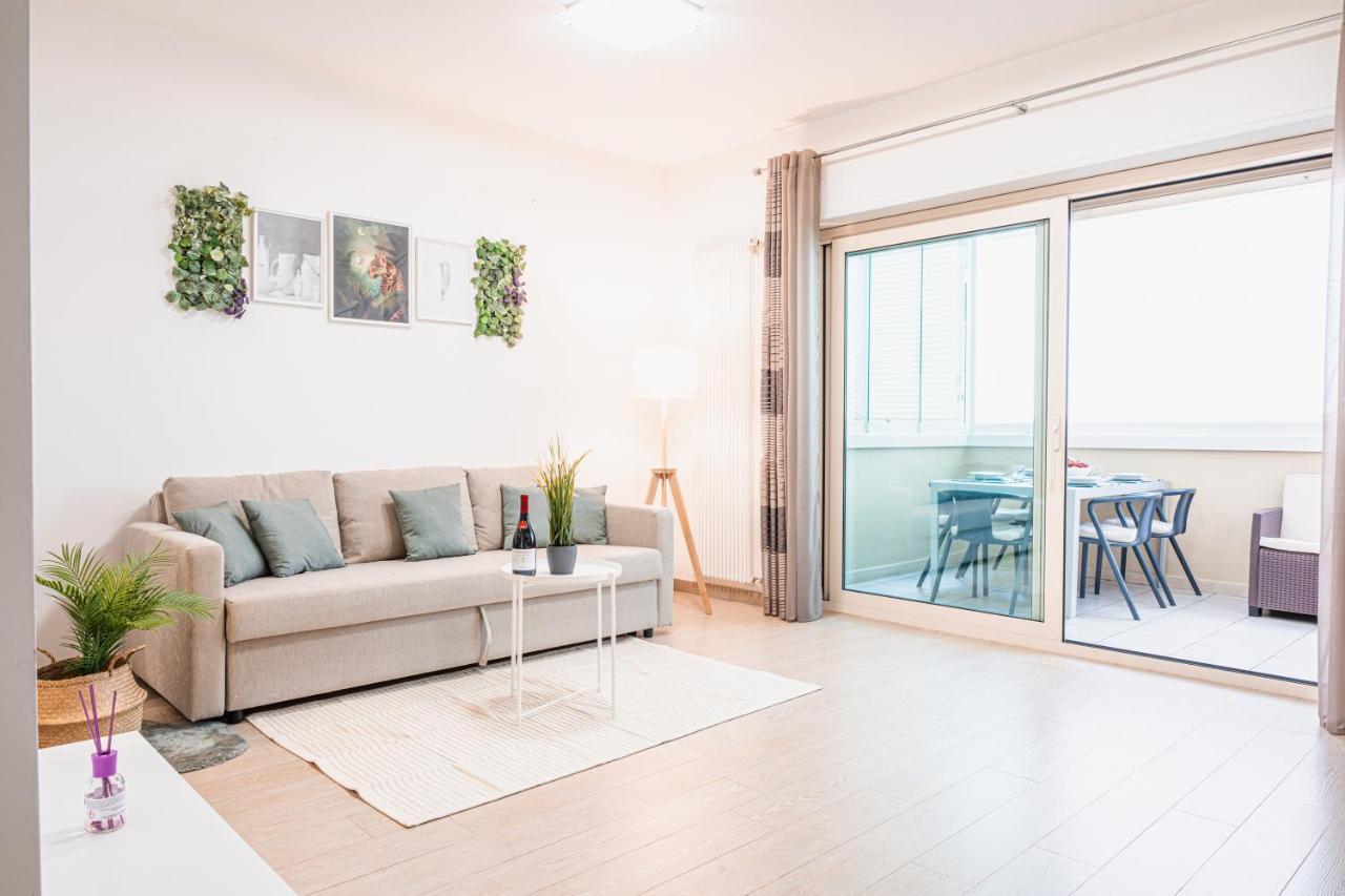 Apulialux - Elegant Apartment Con Netflix Bari Exterior photo