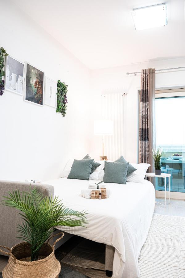 Apulialux - Elegant Apartment Con Netflix Bari Exterior photo